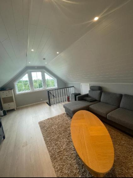 Leilighet Med Gratis Parkering Og Wifi クリスティアンスン エクステリア 写真